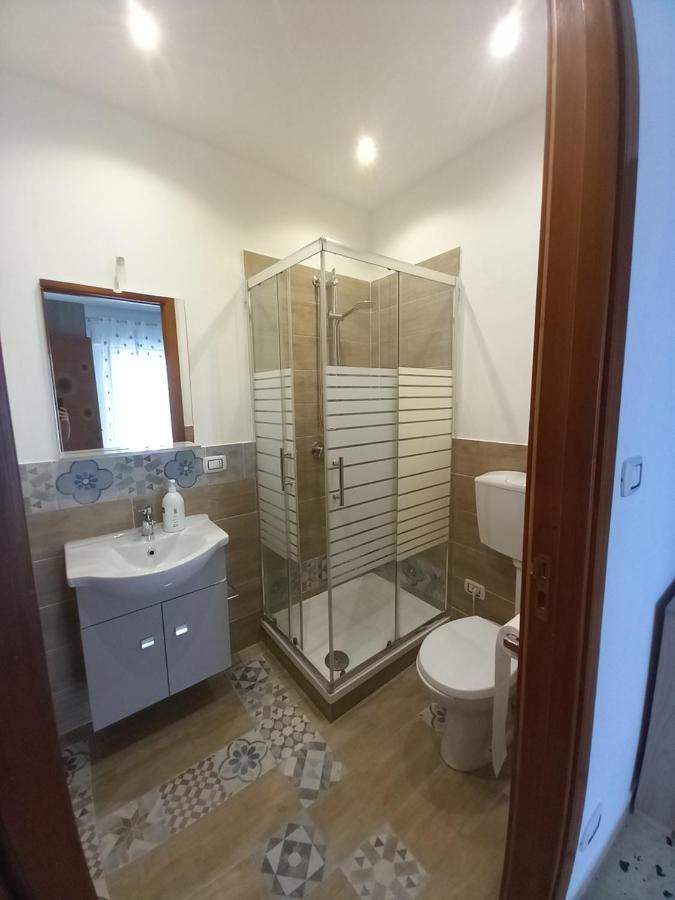 Ale Apartament Villa Palermo Buitenkant foto
