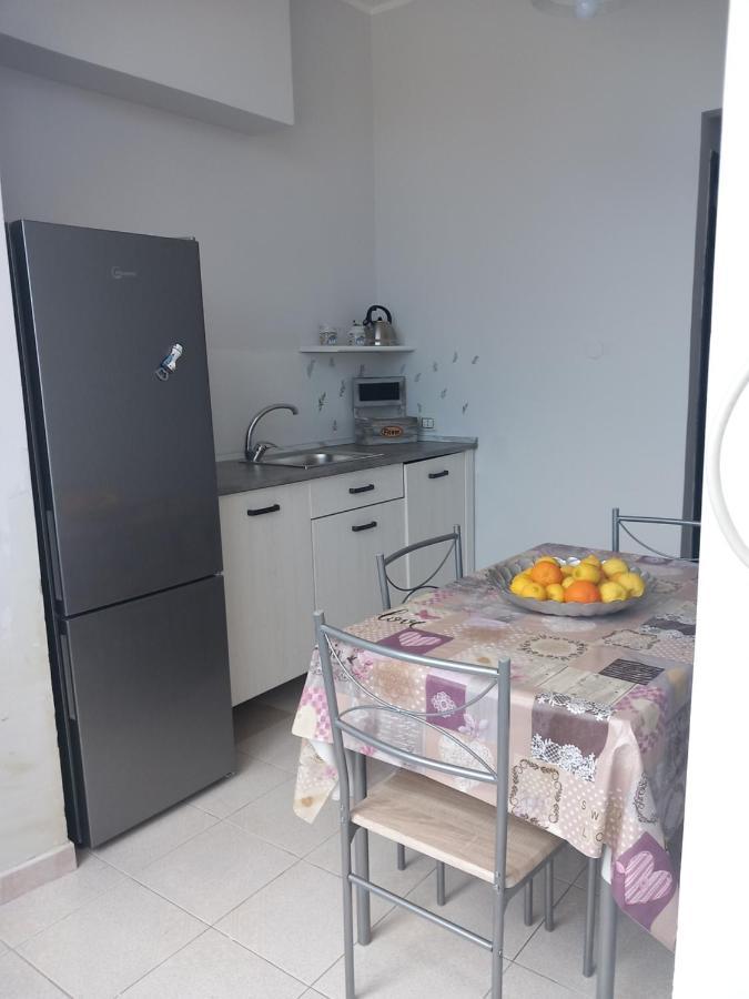 Ale Apartament Villa Palermo Buitenkant foto
